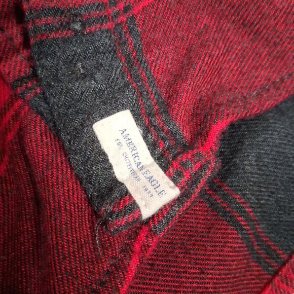 Reworked Flannel Shirt Women Small Red Black Plaid Train Fabric Patches - Picture 4 of 13